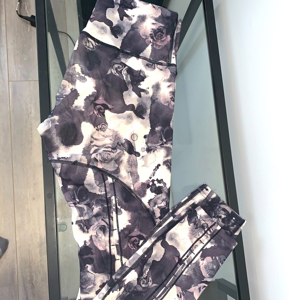 Lululemon workout pants